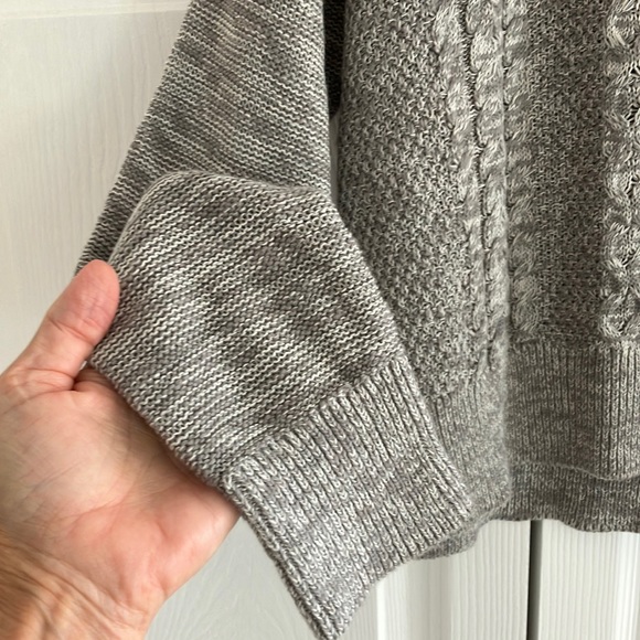 MOSSIMO Sweater - Picture 2 of 7